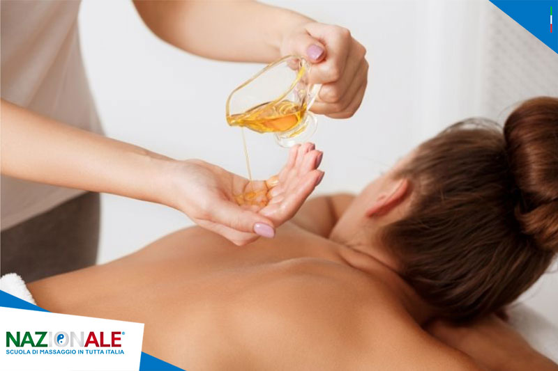 OLI ESSENZIALI PER MASSAGGI PROFESSIONALI: ECCO IN QUALI TECNICHE USARLI PER ESALTARNE I BENEFICI